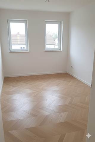 Sanierte Wohnung mit Fischgrätparkett